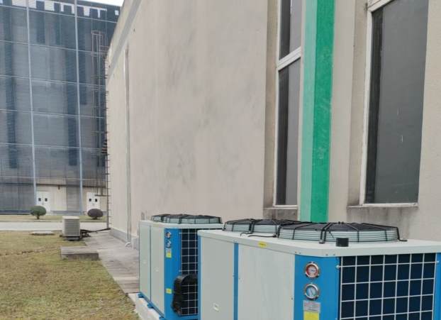 冷庫里面能睡覺嗎？安全風(fēng)險與享寧制冷解決方案全解析