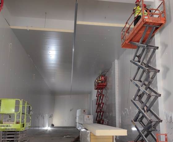 冷庫大約多少錢一噸？揭秘價格構(gòu)成與享寧制冷定制方案優(yōu)勢