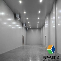 聚氨酯冷庫保溫板設備有哪些？從生產(chǎn)到維護的全流程設備清單大揭秘！